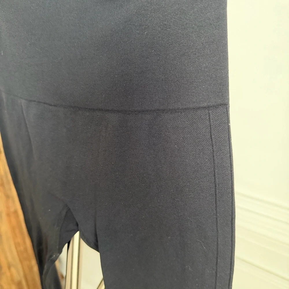 SPANXShape Black Ribbed Knit Leggings Small